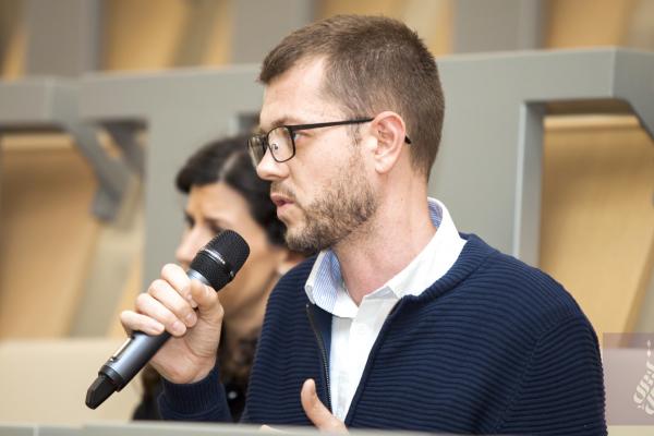 01/2018 Ethical Dilemmas in Current Migration & Refugee Experiences: Muslim Perspectives
