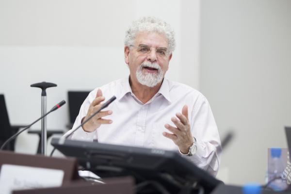 01/2018 Migration & Islamic Ethics: Issues of Residence, Naturalization and Citizenship